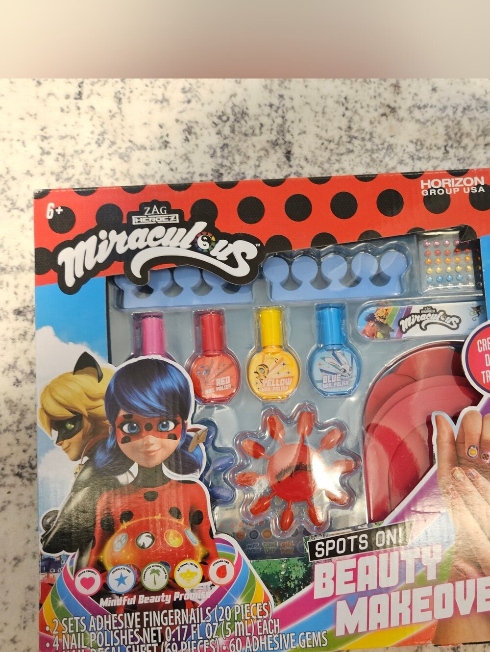 Kids' Beauty Makeover Nail Set - Red, Yellow, Blue